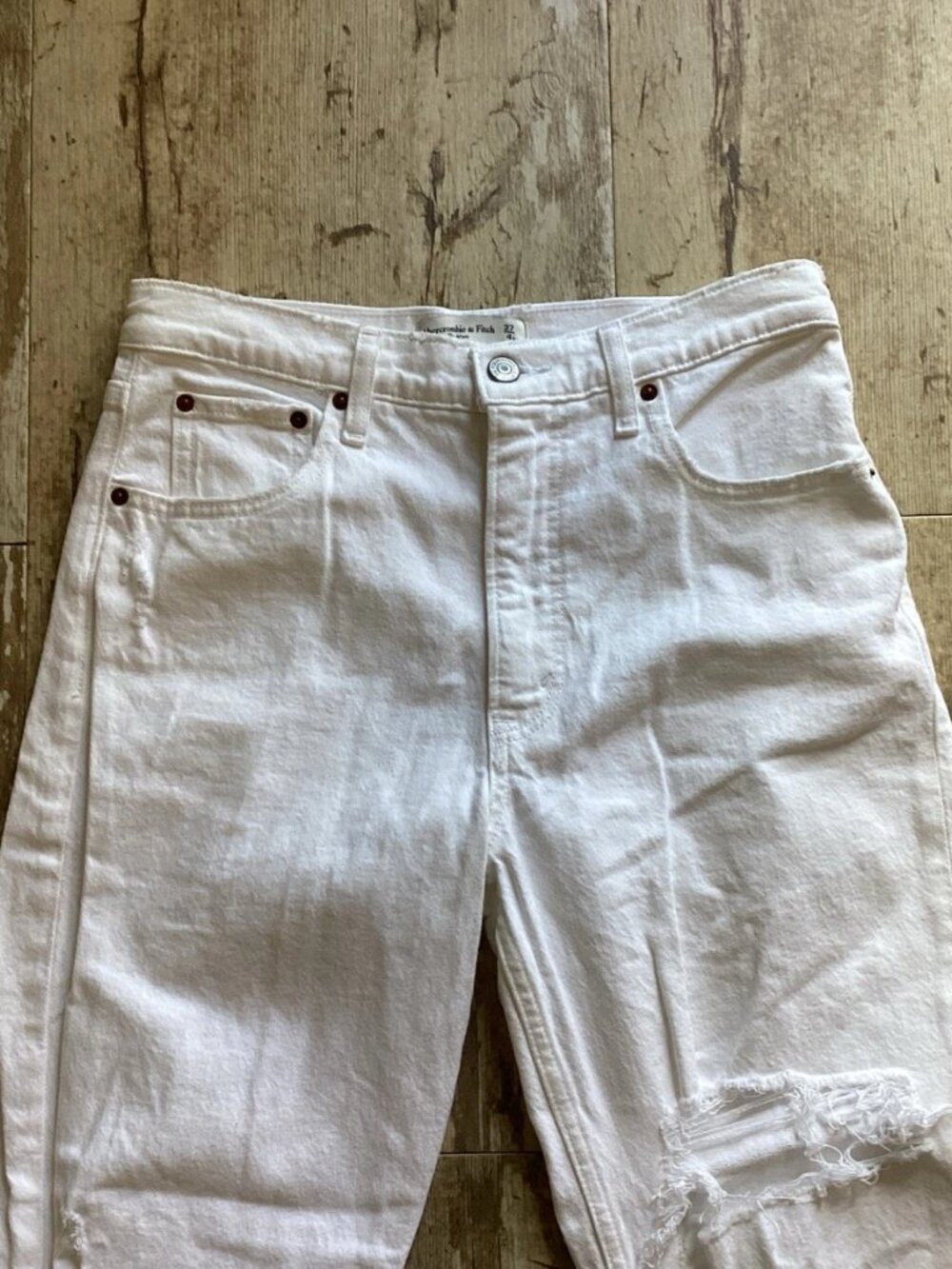 ABERCROMBIE & FITCH The Mom High Rise White Jeans Distressed Women’s 27/4S - Picture 2 of 8